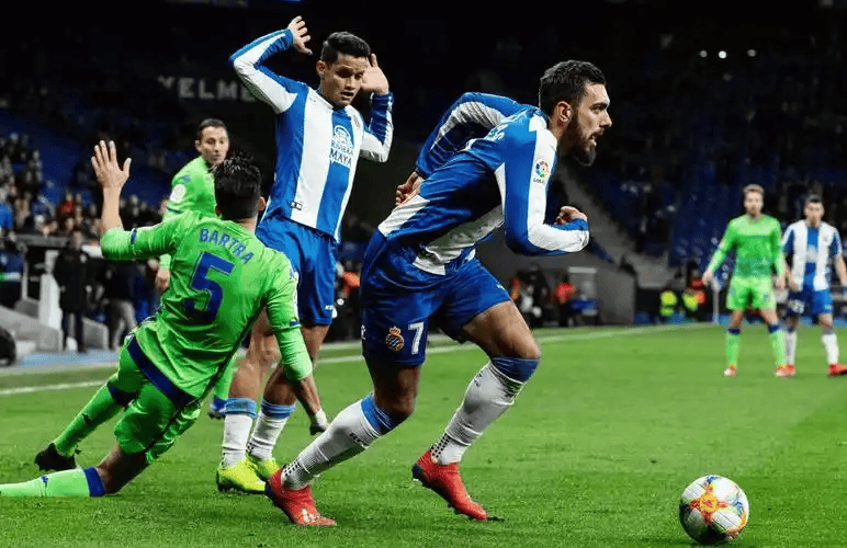 西甲保级VS冲欧！周日009马洛卡VS西班牙人，残阵主场续命，武磊盼登场破局